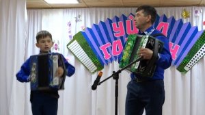 Марийские наигрыши. Радуют Отец и сын Петраевы. Видео Хайбуллина Василия