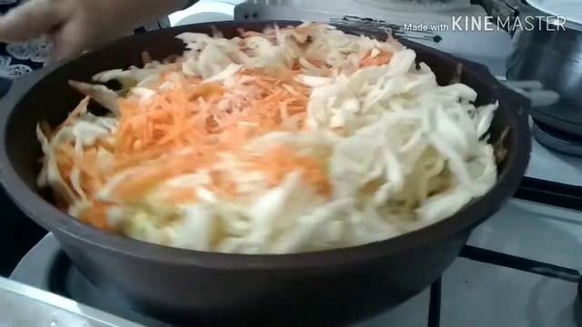 Капуста тушёная с томатом. смотреть онлайн