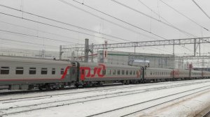 ЭП2К-358, скорый поезд Волгоград - Москва 016Ж