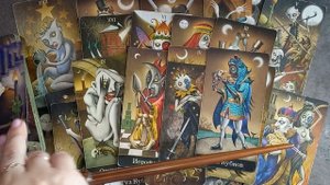 Для начинающих.Обучающий видеоурок по колоде "Таро безумной луны".Введение.