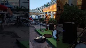 Питер! Танцор Майкл зажигает в летнем баре Думский Дворик...