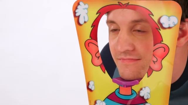 Видеообзор настольной игры Pie Face (Пирог в лицо) смотреть онлайн