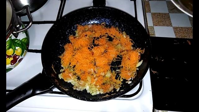 Рассольник с перловкой , ну просто обьедение! Один из лучших супов! смотреть онлайн