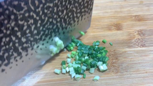 這才是菠菜木耳好吃的做法，清脆爽口，營養又美味，喜歡記得收藏【阿光廚房】#菠菜木耳 #菠菜木耳做法 #木耳做法 #菠菜 смотреть онлайн