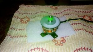 Самодельный бесколлекторный электродвигатель + драйвер