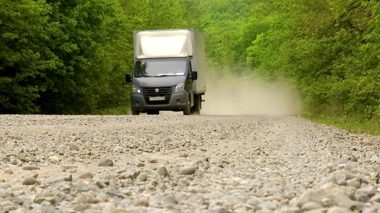 Без пробок, но в пыли: как из Краснодара доехать до моря через Северский район смотреть онлайн