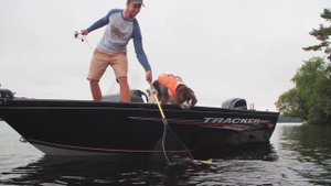 TRACKER Pro Guide V-16 SC Aluminum Deep V Boat