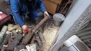 На сколько хватит аккумулятора электропилы?