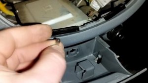 Заміна лампочки в попільничці Chevrolet Lacetti F18D3 J200 або Daewoo Gentra