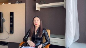 Плюсы и минусы профессии dominatrix.