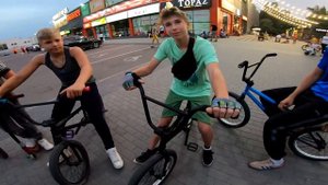 Школяр в Свои 8 Лет КАТАЕТСЯ Каждый ДЕНЬ и Теперь Умеет