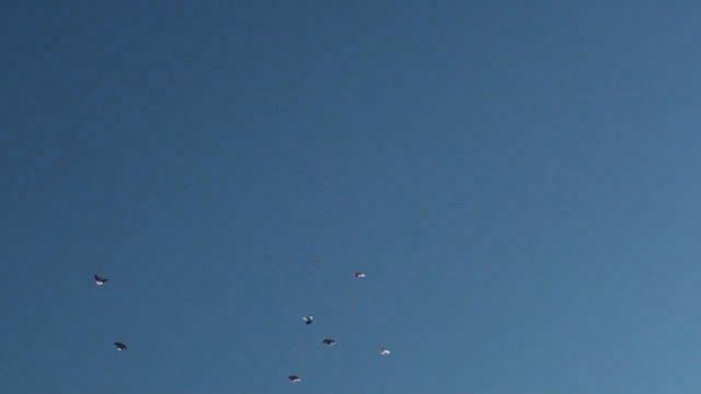 В сильный ветер... Не вверх не в низ... смотреть онлайн