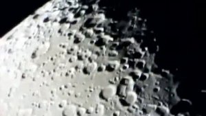 Луна в телескоп Celestron PowerSeeker 114 EQ