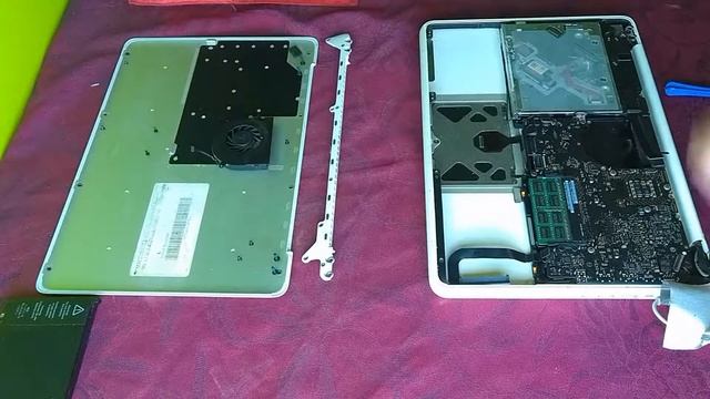 Demontage macbook blanc Mid 2010 смотреть онлайн