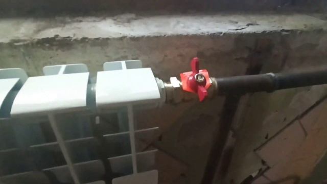 Первые этапы капитального ремонта..замена окон, балкона, радиаторов. смотреть онлайн