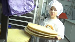 Телесюжет: ПРОФЕССИЯ: ПИЦЦАМЕЙКЕР (Медиагруппа "Центр притяжения", МБУ "Школа №93")