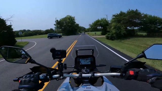 Suzuki Vstrom 800DE - First Ride Impression and Review