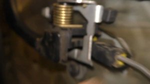 MITSUBISHI SPACE STAR, CARISMA. Замена актуатора, соленоида двери.