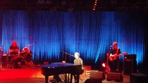 Tom Odell Live  (Absolutely amazing)