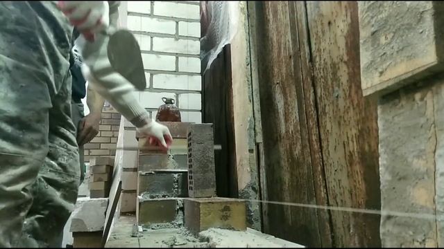 Кирпичная кладка в тепляке. Клинкерный кирпич на трассовый раствор.