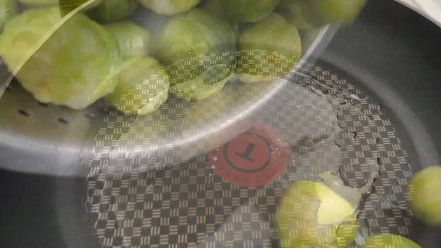 БРЮССЕЛЬСКАЯ КАПУСТА с сыром в СЛИВОЧНОМ соусе Tasty SPROUTS Spruitjes met kaas смотреть онлайн