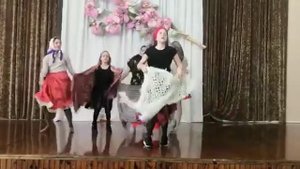 Весёлые Бабки Ёжки (инсценирование песни)