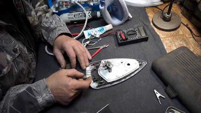 #40 Выпуск: Наижутчайший ремонт утюга! смотреть онлайн