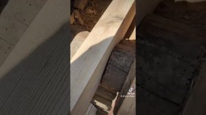 Установка балок между 1 и 2 этажом.