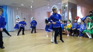 Детский танец на Новый год