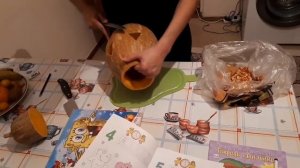 Happy Halloween!! Хэллуин. Делаем светильник Джэка из тыквы. Сходили на мультик Смолфут в кино