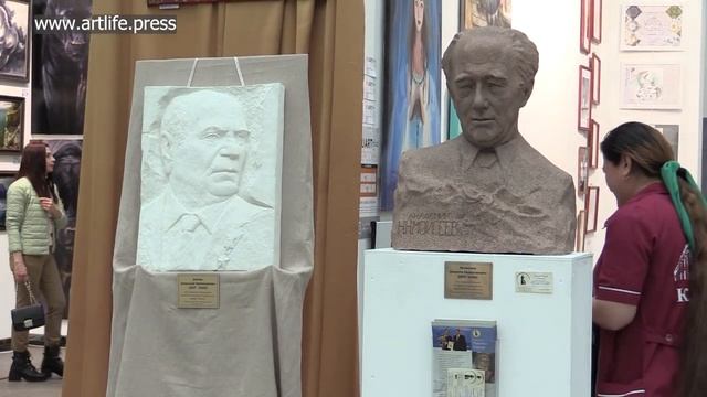 Выставка _Уникальная Россия_ в Гостином дворе
