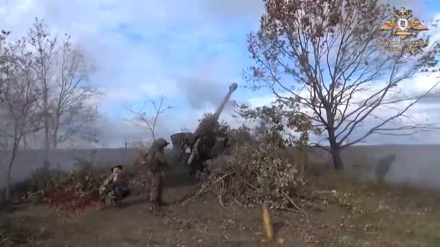 Russian artillery 152 mm howitzer 2A65 Msta-B in action! смотреть онлайн