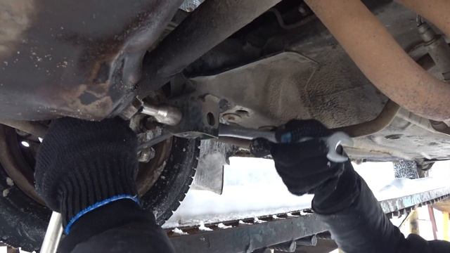 Как установить защиту картера на ВАЗ 2110-2112 и Lada Приора смотреть онлайн