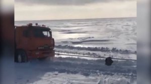 ЭТИХ ВОДИТЕЛЕЙ НЕ ПУГАЕТ ОТСУТСТВИЕ ДОРОГ  ЭКСТРИМ НА ЗИМНИКАХ И БЕЗДОРОЖЬЕ СЕВЕРА  КРУТЫЕ ГРУЗОВИК