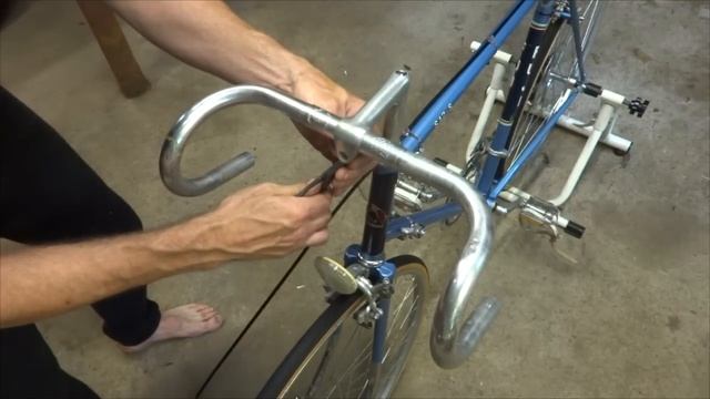 Remove/Install Bike Handlebars Without Scratching In Quill Stem смотреть онлайн