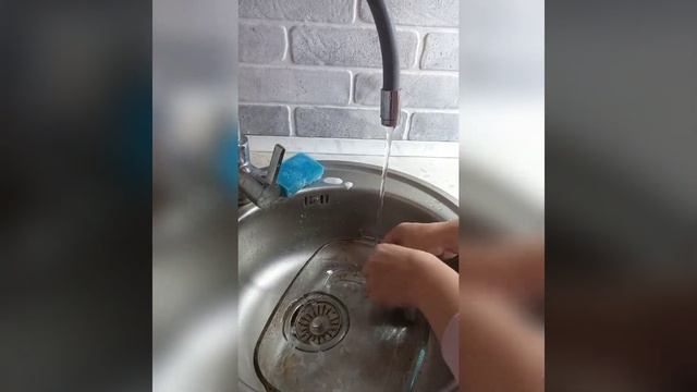 Пробую мамин способ мытья стеклянного противеня смотреть онлайн