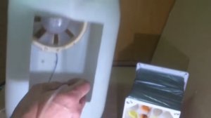Самодельный кондиционер (испарительный охладитель) из пластиковой канистры.