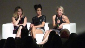 Spacewalker convention Jessica Harmon, Marie Avgeropoulos  et Chelsey Reist  panel