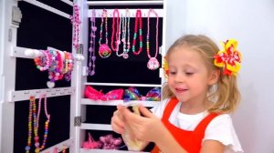 Настя и её новая комната