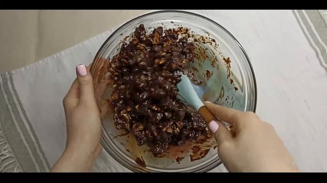 Шоколадная колбаса / Chocolate Salami – no-bake dessert / Salam de ciocolată – desert fără coacere смотреть онлайн