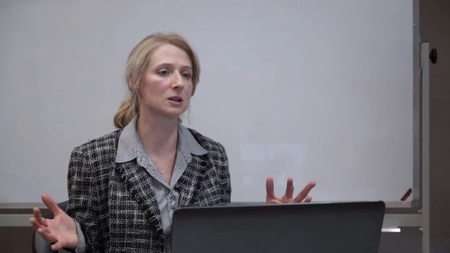 «За кефир отдельное спасибо (метафизика национальной кухни)». Лекция Марии Араповой смотреть онлайн