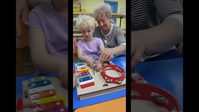 Музыкальные инструменты. Поиграть и показать. Развитие речи. Монтессори занятия. смотреть онлайн