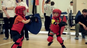 Сюжет про современный мечевой бой учеников школы Эскалибур на канале ОТР