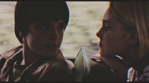 Мост в Терабитию  "Твоя подруга Лесли умерла...."