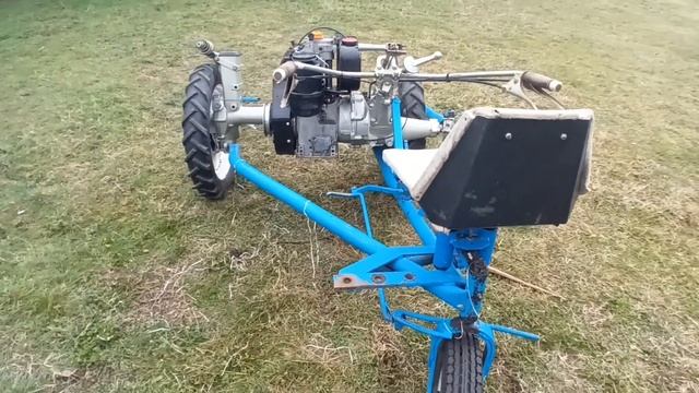 Сенокосачка БЧС 622 в уникално състояние с  дизелов едноцилиндров двигател Ломбардини 3ЛД 450 смотреть онлайн