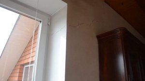 Экспертиза причин появления трещин дома