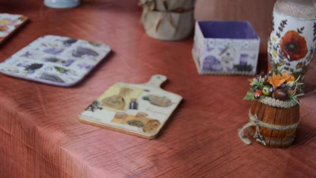 Выставка работ мастеров ДПИ "Рукотворные чудеса" смотреть онлайн