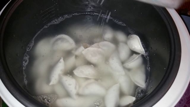Как приготовить вареники в мультиварке. Вариант 2.