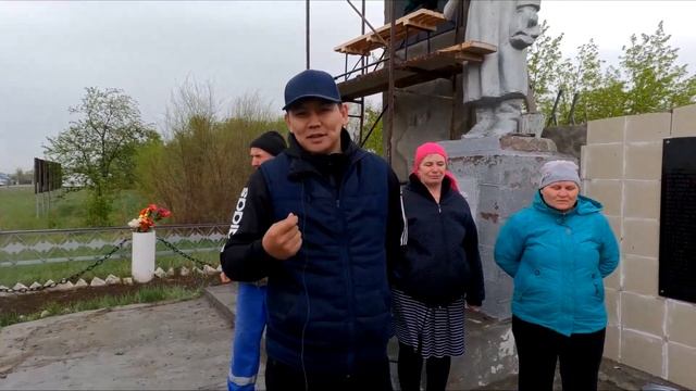 Никто не забыт, ничто не забыто. Ремонт памятника солдатам павшим в В.О.В. смотреть онлайн