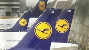 В шести аэропортах Германии началась забастовка работников наземных служб авиакомпании "Люфтганза"